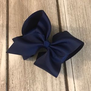 (20) 6in bows on clips